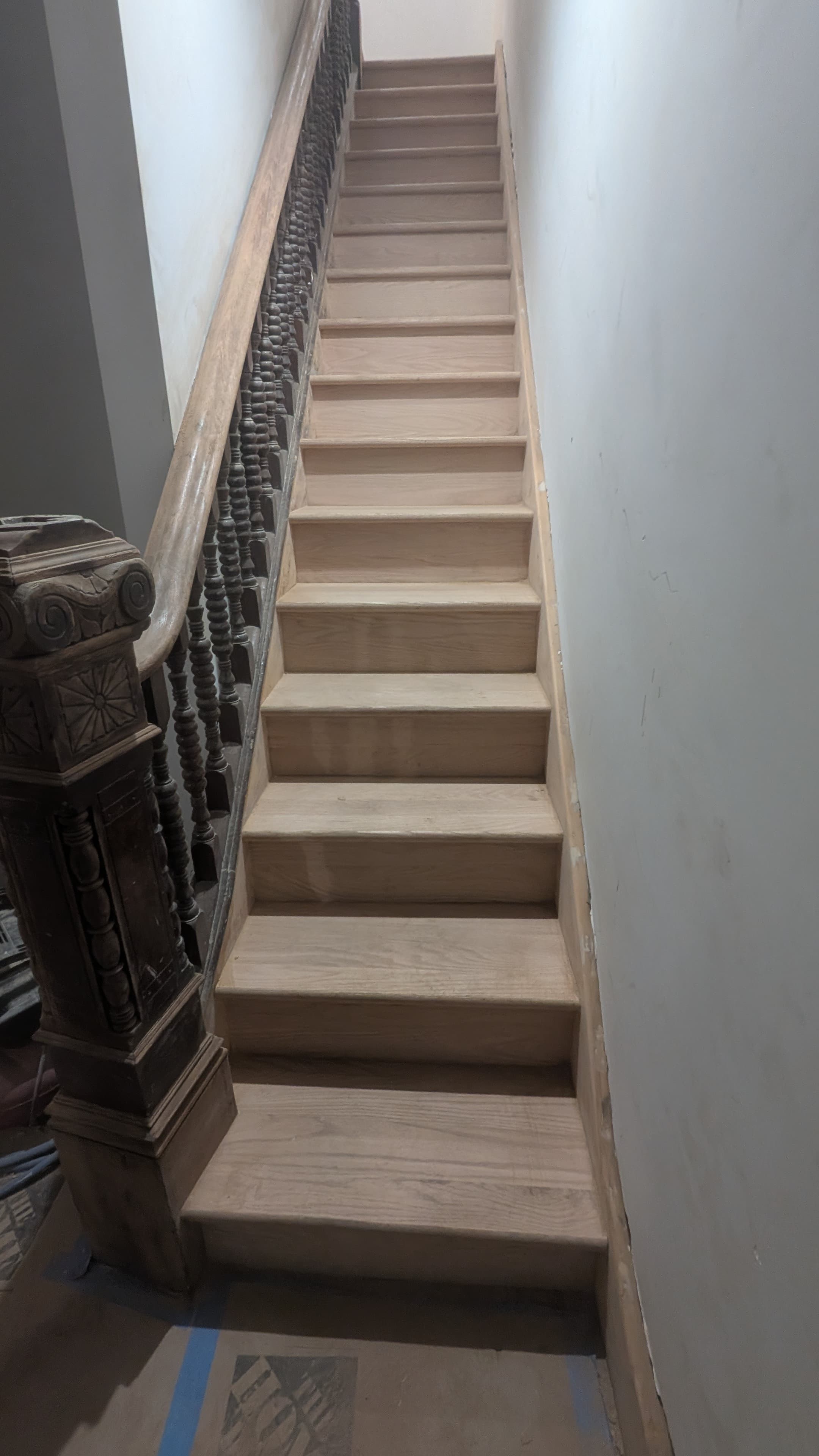 Staircase tread replacement with hardwood – Mikey Builds NYC